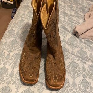 Buckle Exclusive corral boots